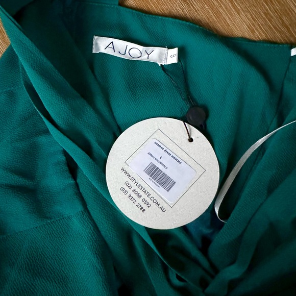 NWT Emerald Halter Maxi Dress - Picture 4 of 4